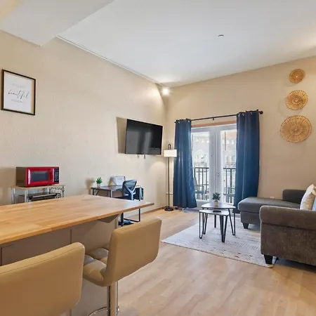 European Village King Suite Retreat: Unwind, Explore, Beach, Work!